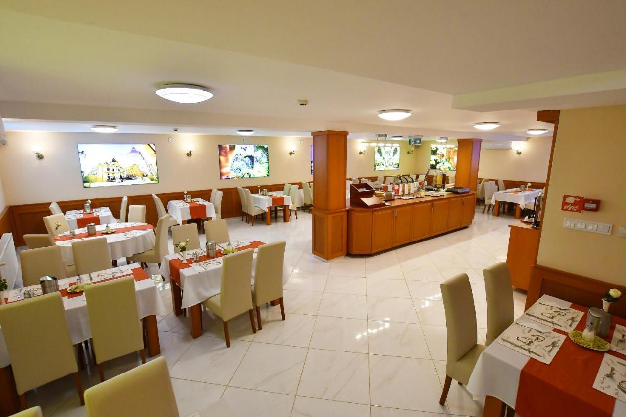 巴尔巴坎酒店 佩奇 外观 照片